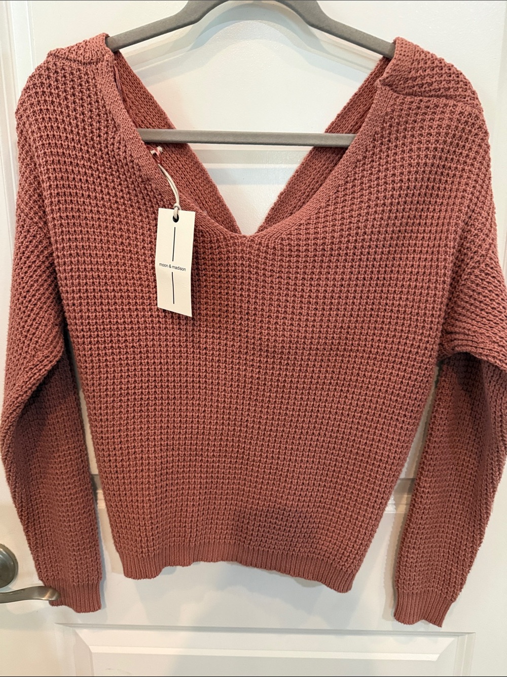 moon & madison Waffle V-Neck Sweater in Dusty Rose